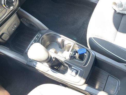 Used 2025 Chevrolet TrailBlazer LT AWD/4WD image 21