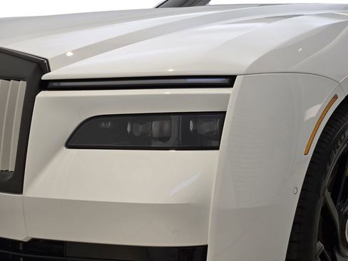 New 2025 Rolls-Royce Spectre Black Badge w/ Leather Finishing Pack image 8