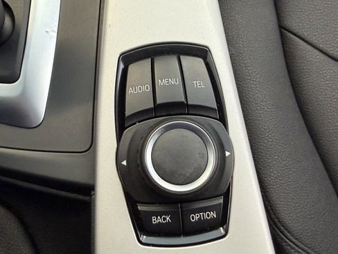 Used 2017 BMW 320i Sedan image 22