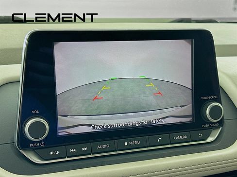 Used 2023 Nissan Rogue SV FWD image 20