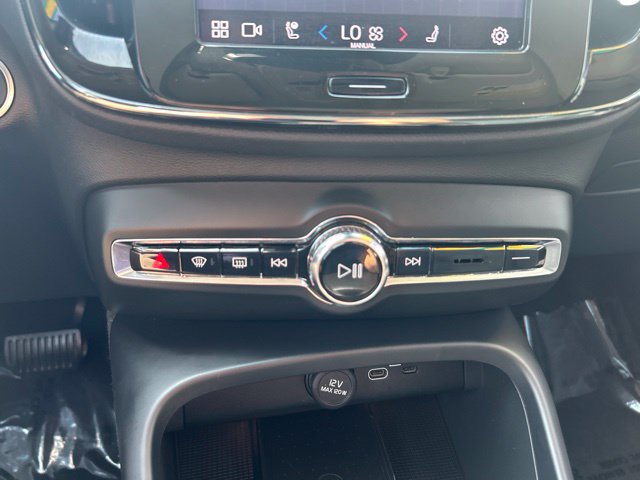 Certified 2024 Volvo XC40 B5 Core AWD/4WD image 26