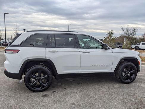 New 2026 Jeep Grand Cherokee Limited w/ Limited Altitude Package RWD image 23