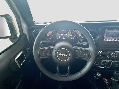 Used 2023 Jeep Wrangler Unlimited Sport AWD/4WD image 12