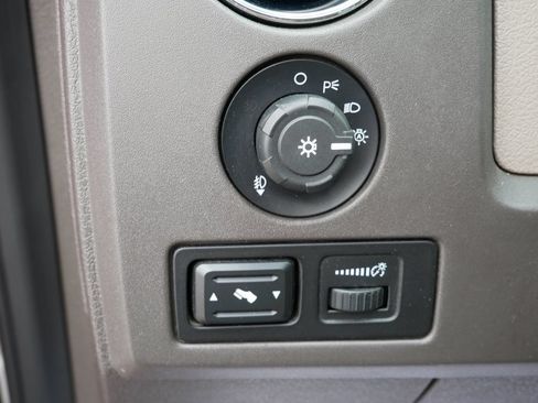 Used 2010 Ford F150 XLT AWD/4WD image 17