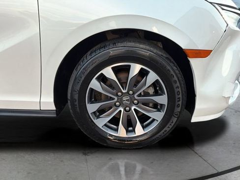 Used 2023 Honda Odyssey EX-L image 31