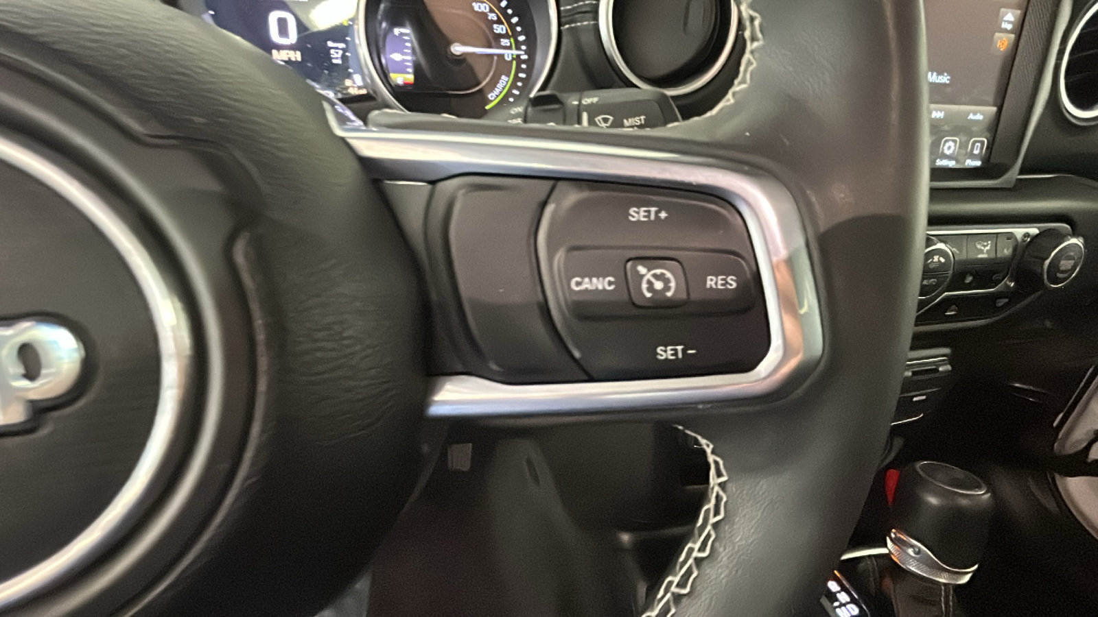 Used 2023 Jeep Wrangler Unlimited Sahara w/ Cold Weather Group AWD/4WD image 19