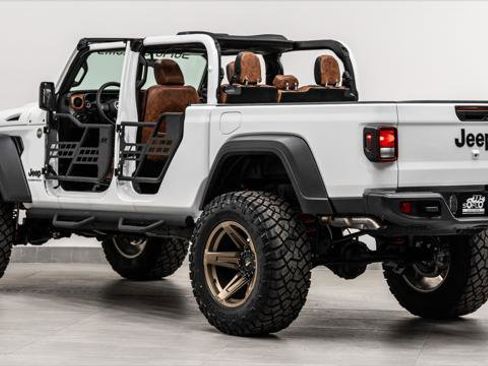 Used 2026 Jeep Gladiator Sport image 14