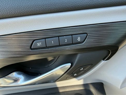 Used 2022 GMC Terrain SLT image 14