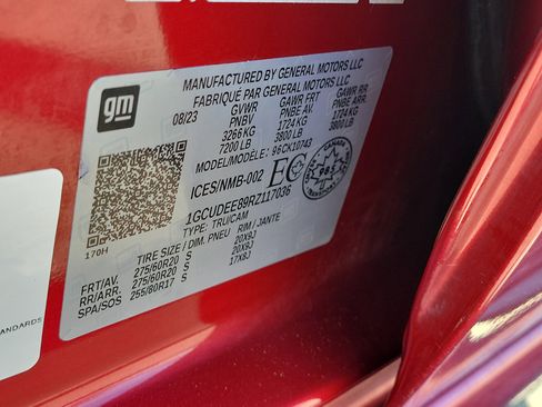 Used 2024 Chevrolet Silverado 1500 RST w/ Z71 Off-Road Package image 31