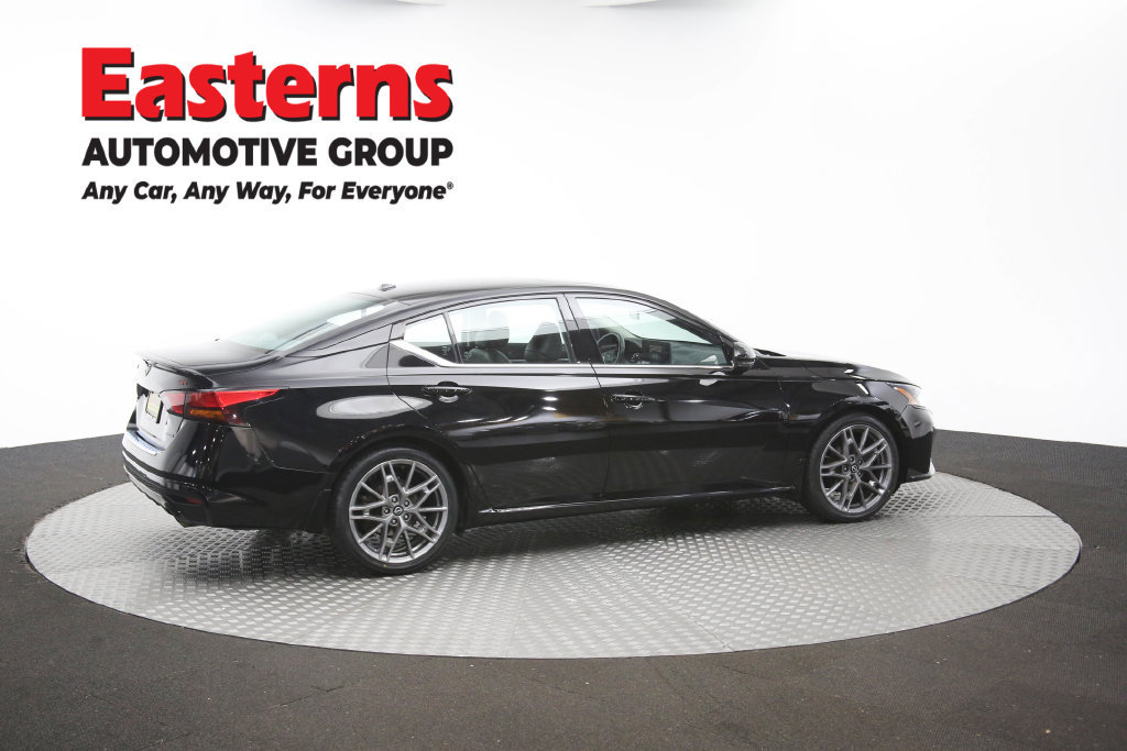 Used 2023 Nissan Altima 2.0 SR FWD image 47