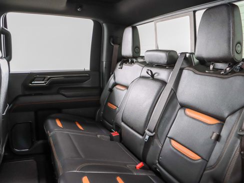 Used 2024 GMC Sierra 2500 AT4 w/ AT4 Premium Plus Package image 29