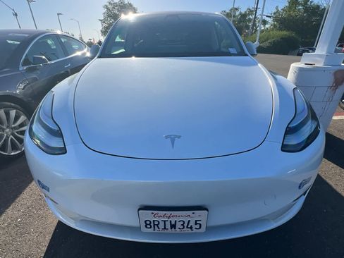 Used 2020 Tesla Model Y Performance AWD/4WD image 2