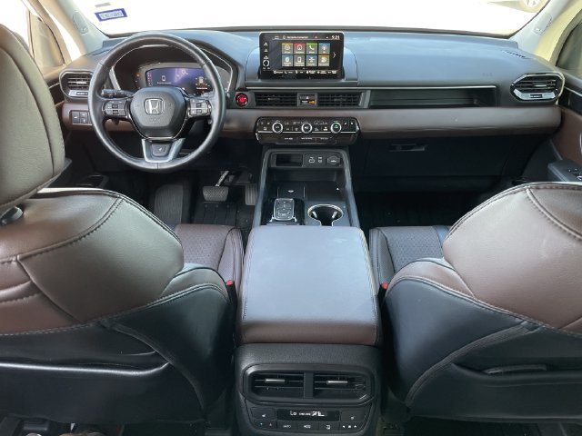 Used 2023 Honda Pilot Elite image 11