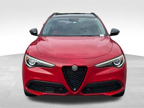 Used 2019 Alfa Romeo Stelvio Ti w/ Nero Edizione image 8