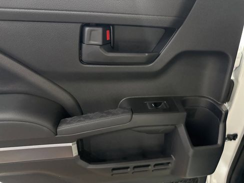 Used 2025 Toyota 4Runner SR5 image 23