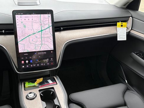 New 2025 Volvo EX90 Plus image 12