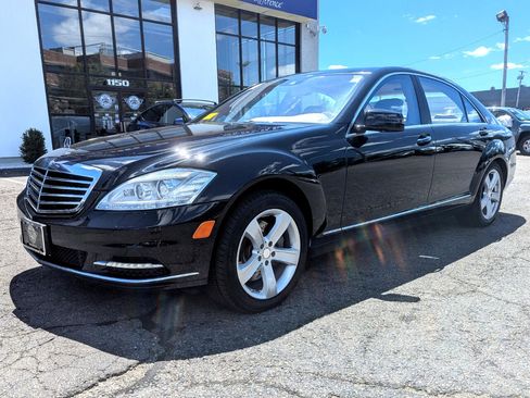 Used 2010 Mercedes-Benz S 550 4MATIC image 2