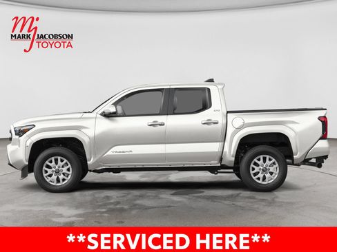 Used 2025 Toyota Tacoma SR5 RWD image 5