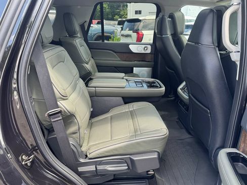 Used 2024 Lincoln Navigator Black Label AWD/4WD image 33