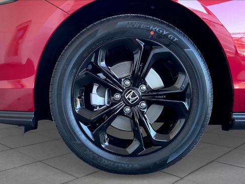 Used 2025 Honda Accord SE image 11
