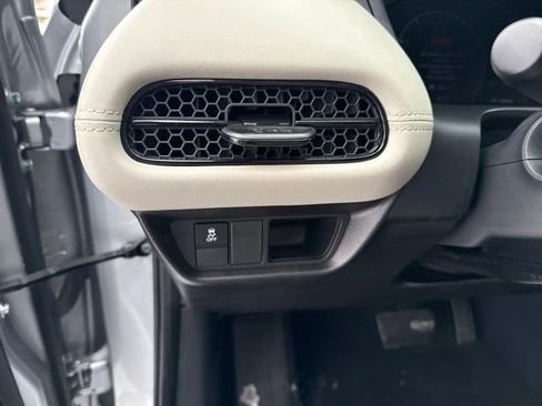 Used 2024 Honda HR-V LX image 15