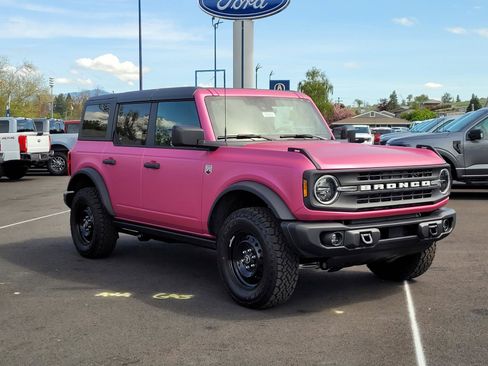 New 2026 Ford Bronco Big Bend w/ Black Diamond Package image 3