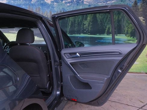 Used 2017 Volkswagen GTI Sport image 28