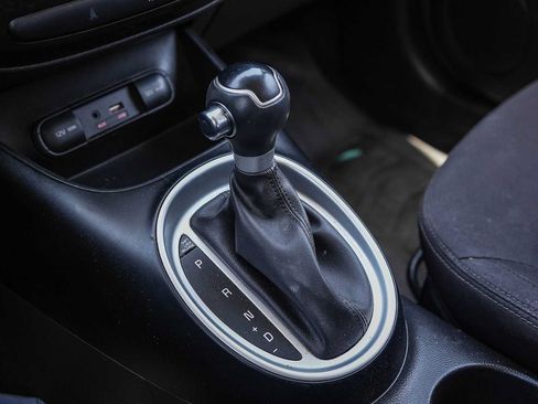 Used 2017 Kia Soul FWD image 17