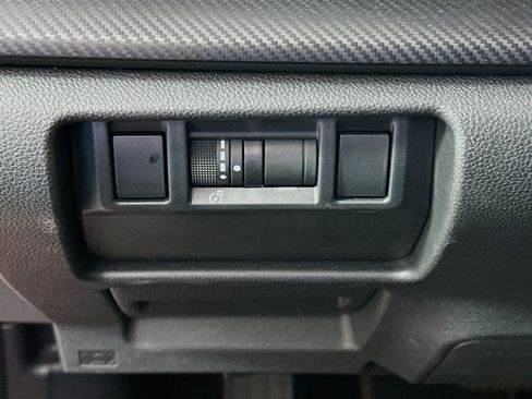 Used 2024 Subaru Crosstrek 2.0i Premium image 16