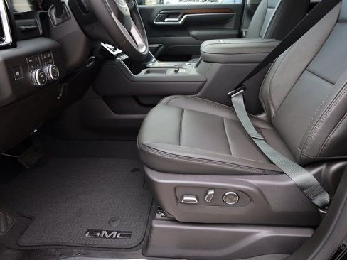 New 2026 GMC Sierra 3500 Denali w/ Technology Package image 11