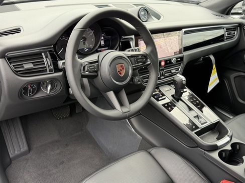 New 2026 Porsche Macan S image 4