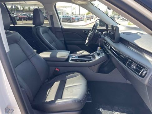 New 2026 Lincoln Aviator AWD image 29
