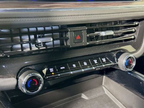 Used 2025 Chevrolet Tahoe LT image 18