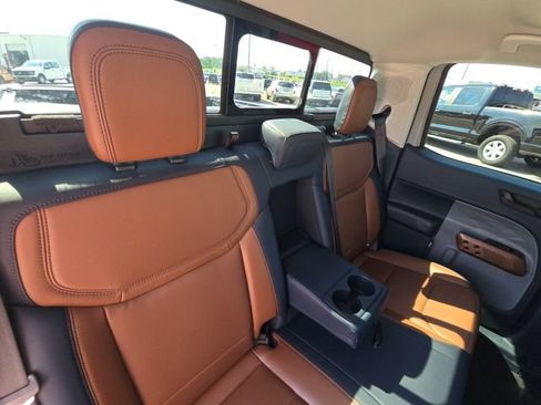 Used 2023 Ford Maverick Lariat w/ Lariat Luxury Package AWD/4WD image 15