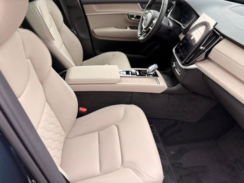 New 2026 Volvo XC90 B5 Plus image 27
