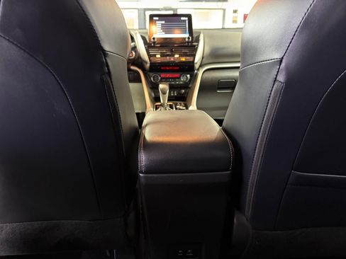 Used 2025 Mitsubishi Eclipse Cross SE image 27