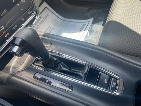 Used 2017 Honda HR-V EX image 26