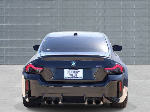 Used 2025 BMW M2 w/ Lighting Package image 5