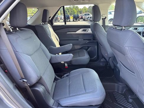 Used 2026 Ford Explorer Active AWD/4WD image 14