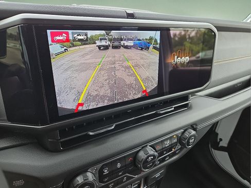 New 2025 Jeep Wrangler Unlimited Rubicon 392 image 17