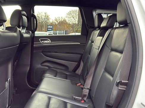 Used 2021 Jeep Grand Cherokee Limited image 24
