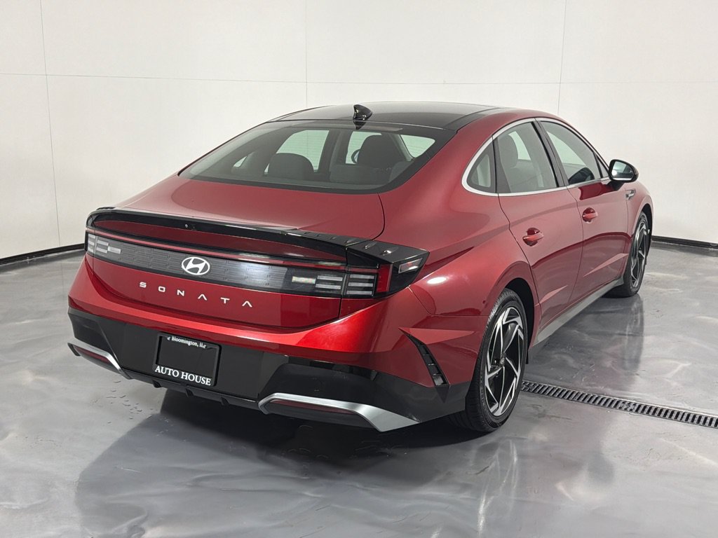Used 2024 Hyundai Sonata SEL w/ Convenience Package FWD image 5