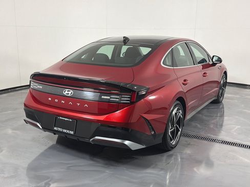 Used 2024 Hyundai Sonata SEL w/ Convenience Package FWD image 5