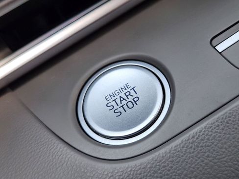 Used 2024 Hyundai Elantra SEL FWD image 20