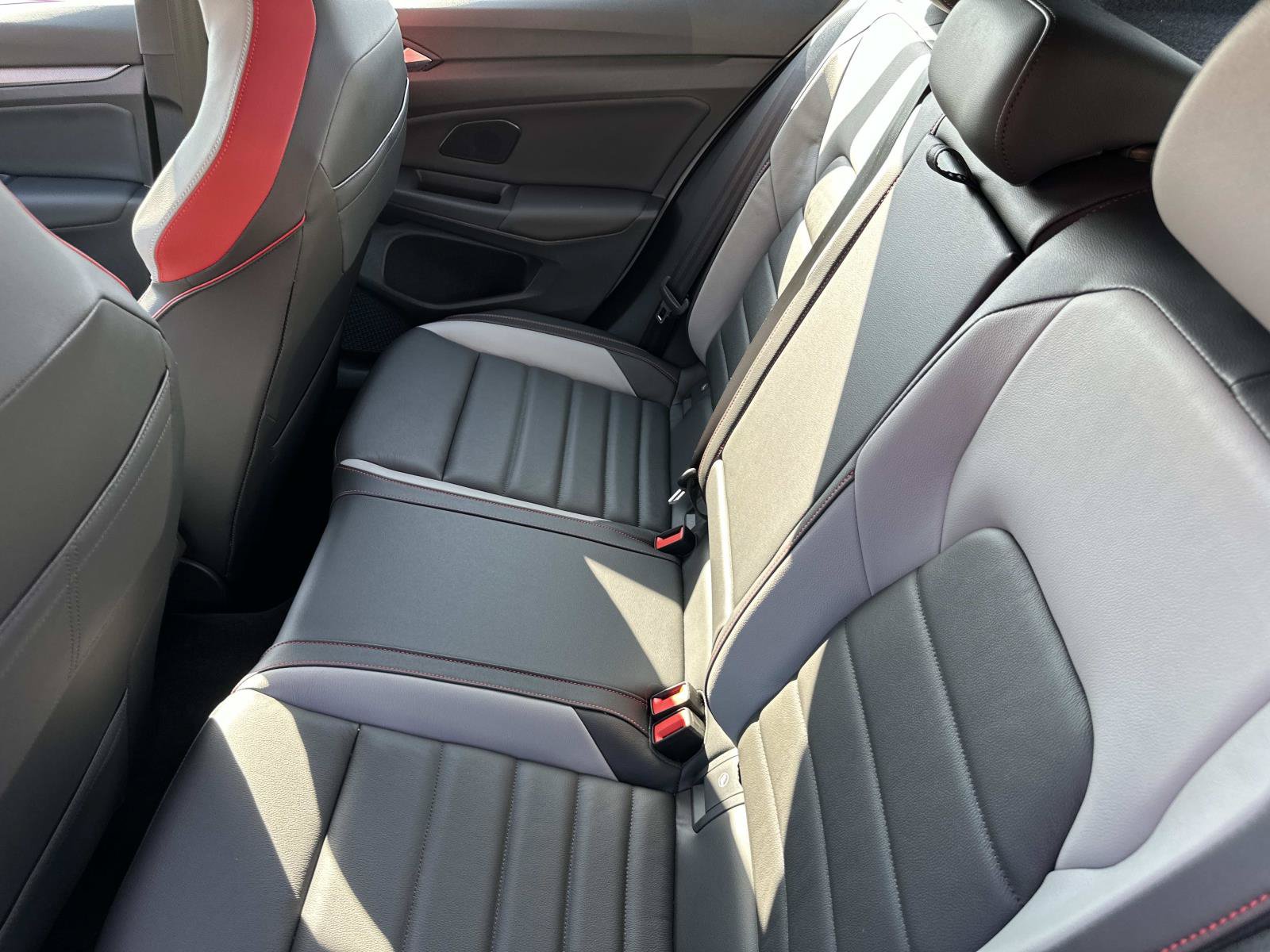 New 2026 Volkswagen GTI SE FWD image 25