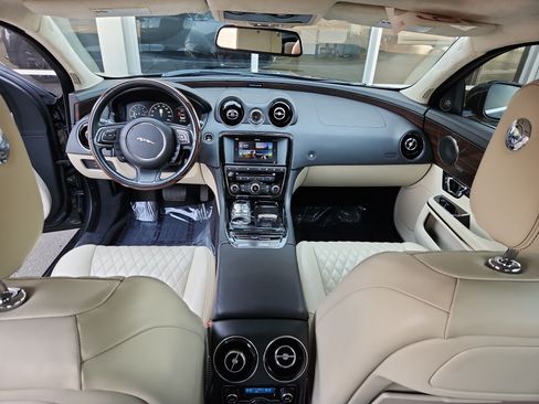 Certified 2016 Jaguar XJ L Portfolio AWD/4WD image 18