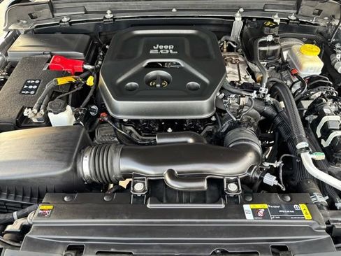 Certified 2021 Jeep Wrangler Unlimited Sahara image 28