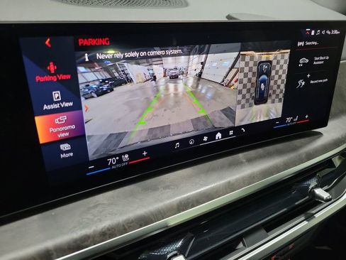 Used 2025 BMW X5 xDrive50e w/ Climate Comfort Package image 19