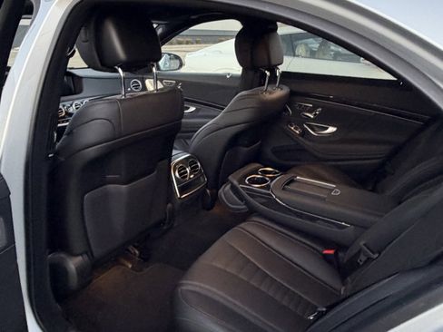 Used 2020 Mercedes-Benz S 560 4MATIC Sedan image 8