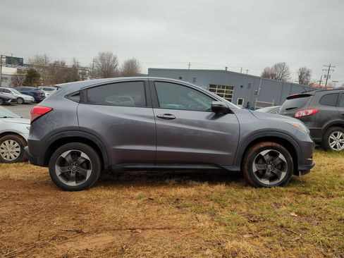 Used 2018 Honda HR-V EX image 10